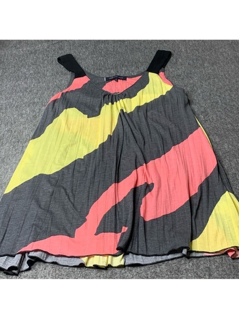 Anne Klein Sleeveless Top Size Medium